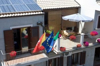 Bed & Breakfast Cabrera House 3*