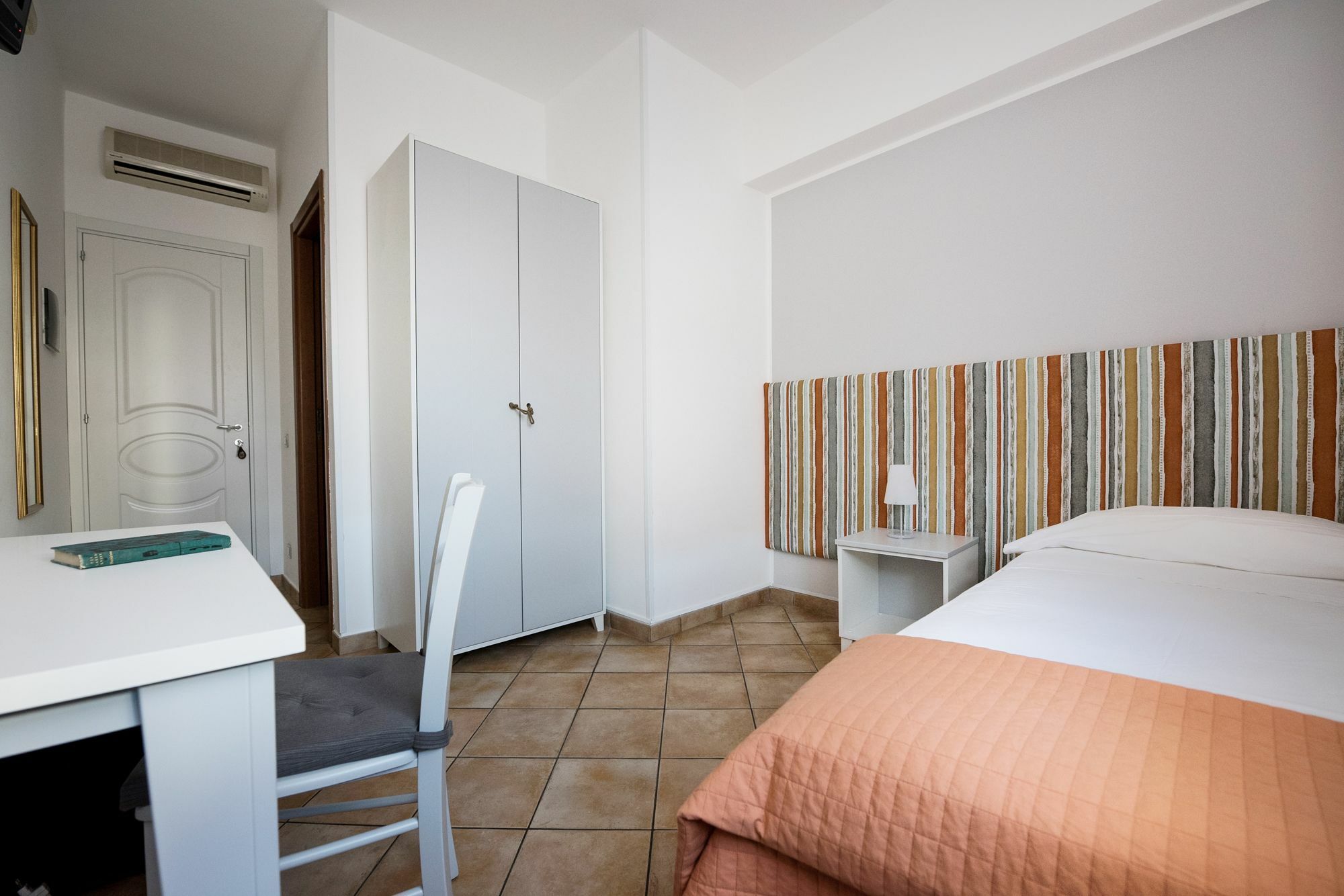 Bed & Breakfast Cabrera House 3*